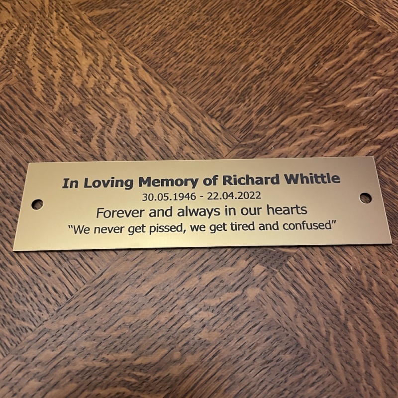 Memorial plaque in remembrance outdoor bench plaque personalised 15 x 4 or 5cm 5.9 x 1.57 or 1.96 inch various colours we also offer custom sizes