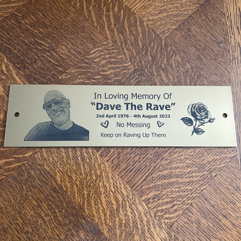 Memorial plaque in remembrance outdoor bench plaque with photograph personalised 25 x 7cm 9.84 x 2.75 inch various colours we also offer custom sizes