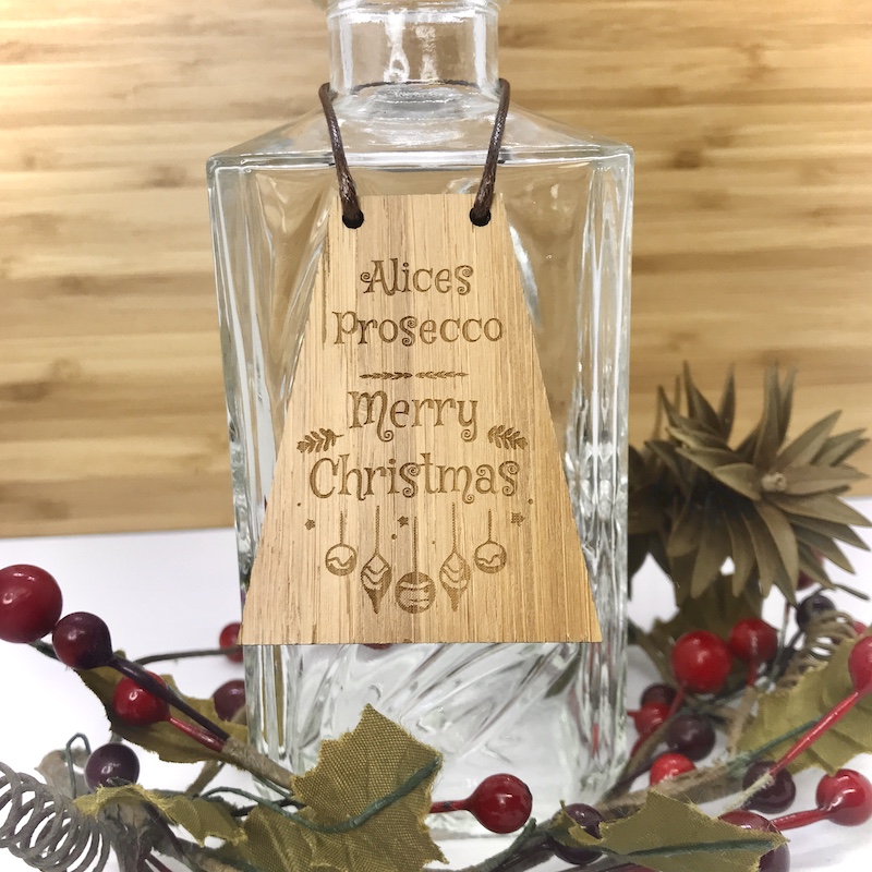 Prosecco Bottle Tag Drinks Plaque in Bamboo ''Merry Christmas'' Personalised with your own words