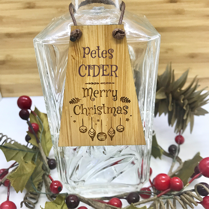 Cider Bottle Tag Drinks Plaque in Bamboo ''Merry Christmas'' Personalised with your own words